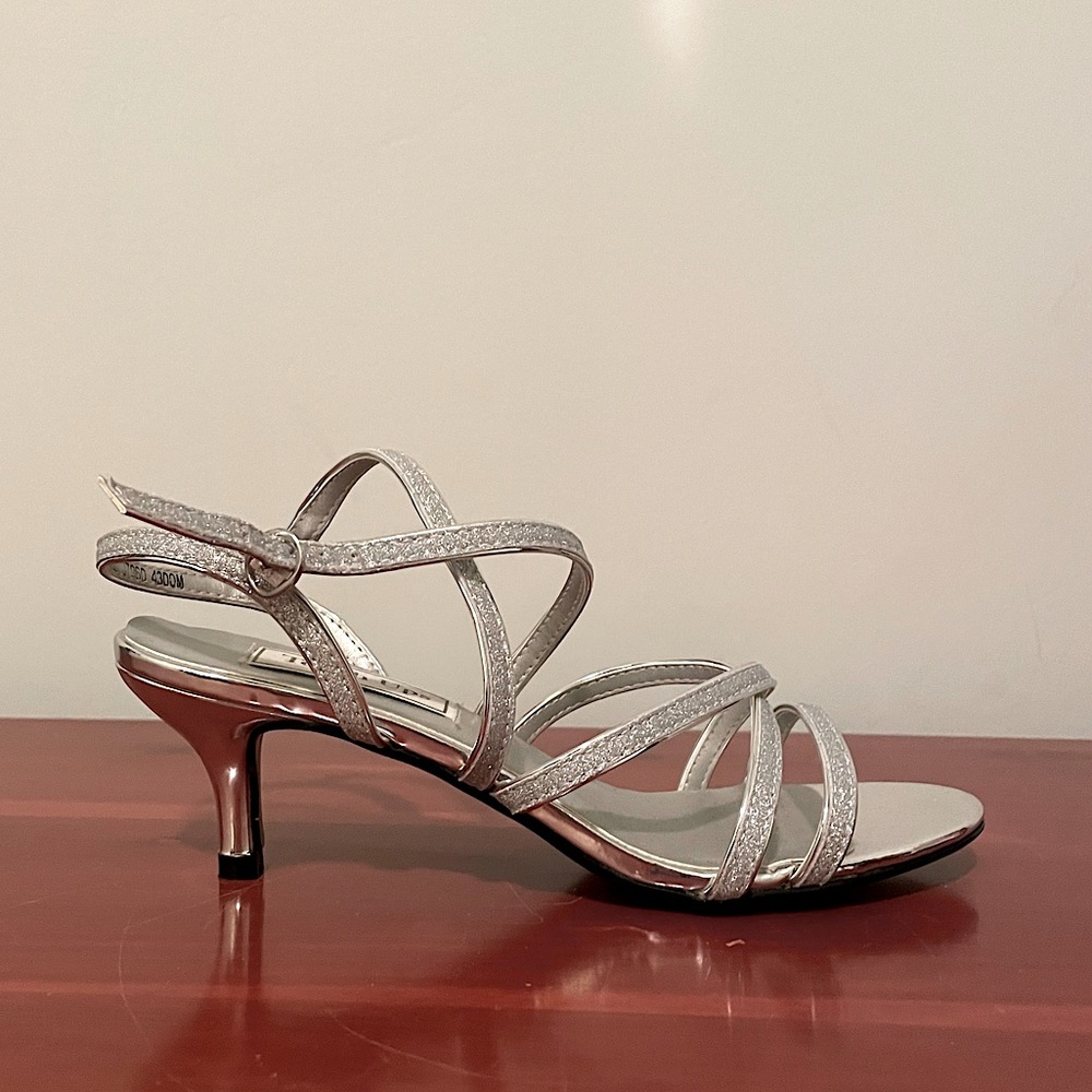Strappy Criss Cross Metallic heels. Touch ups. Emerys brand. Silver. Size 7.5